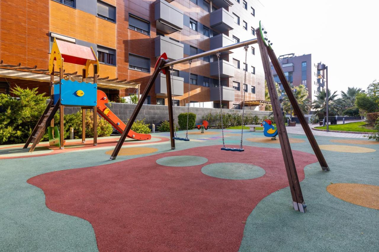 Apartamento Forum-Ciencias Con Piscina, Gym & Parking 그라나다 외부 사진